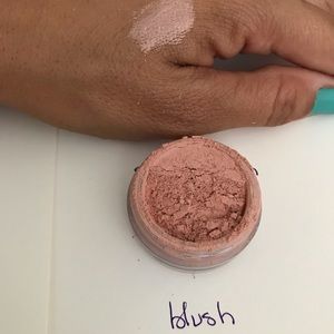 Bare minerals loose shadow “blush”